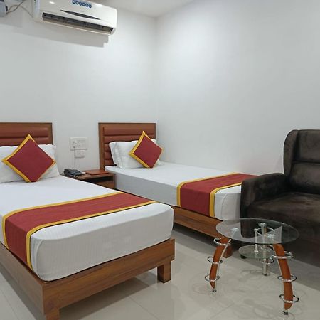 Hailakandi Hotel Executive Inn מראה חיצוני תמונה