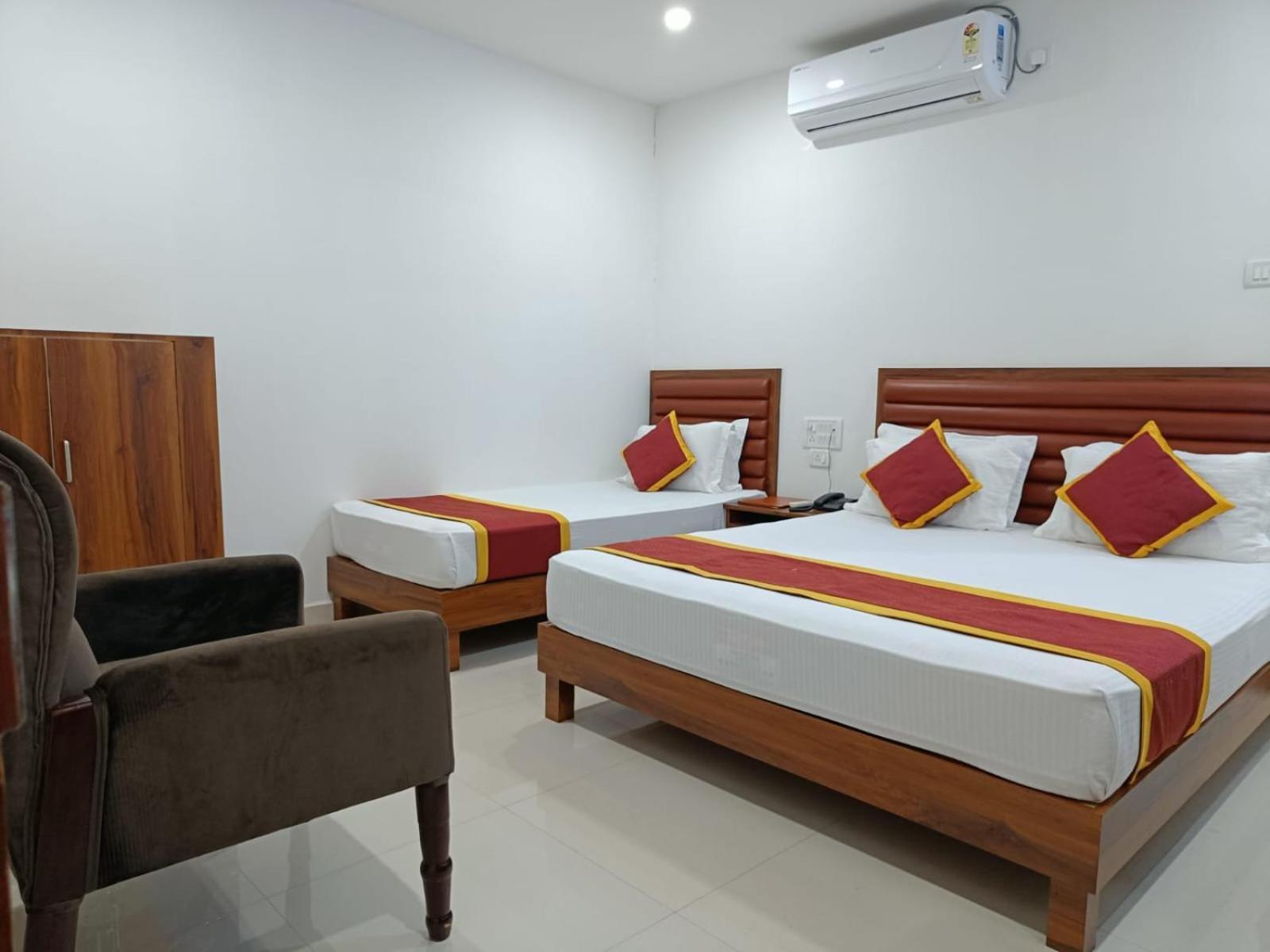 Hailakandi Hotel Executive Inn מראה חיצוני תמונה