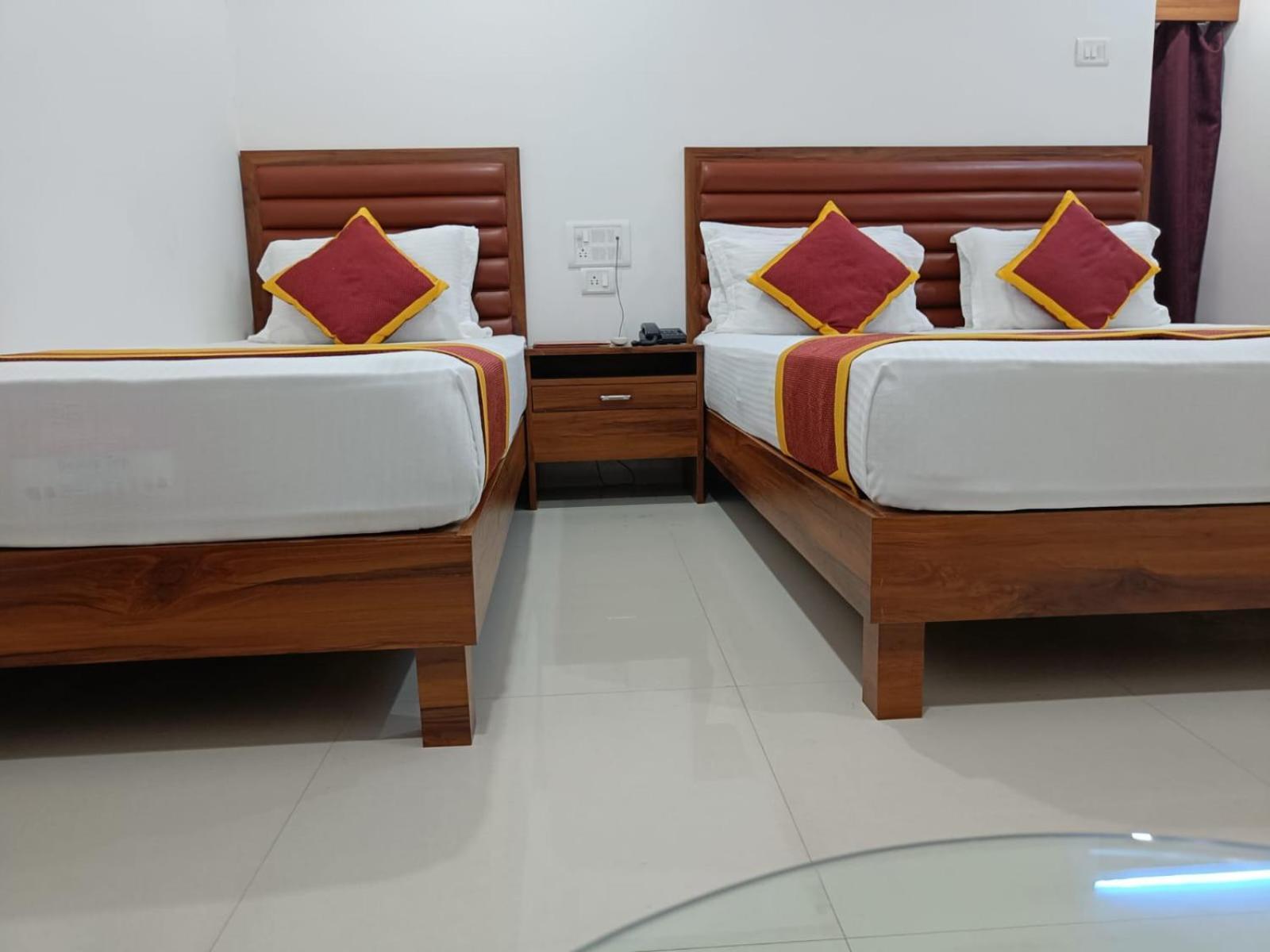 Hailakandi Hotel Executive Inn מראה חיצוני תמונה