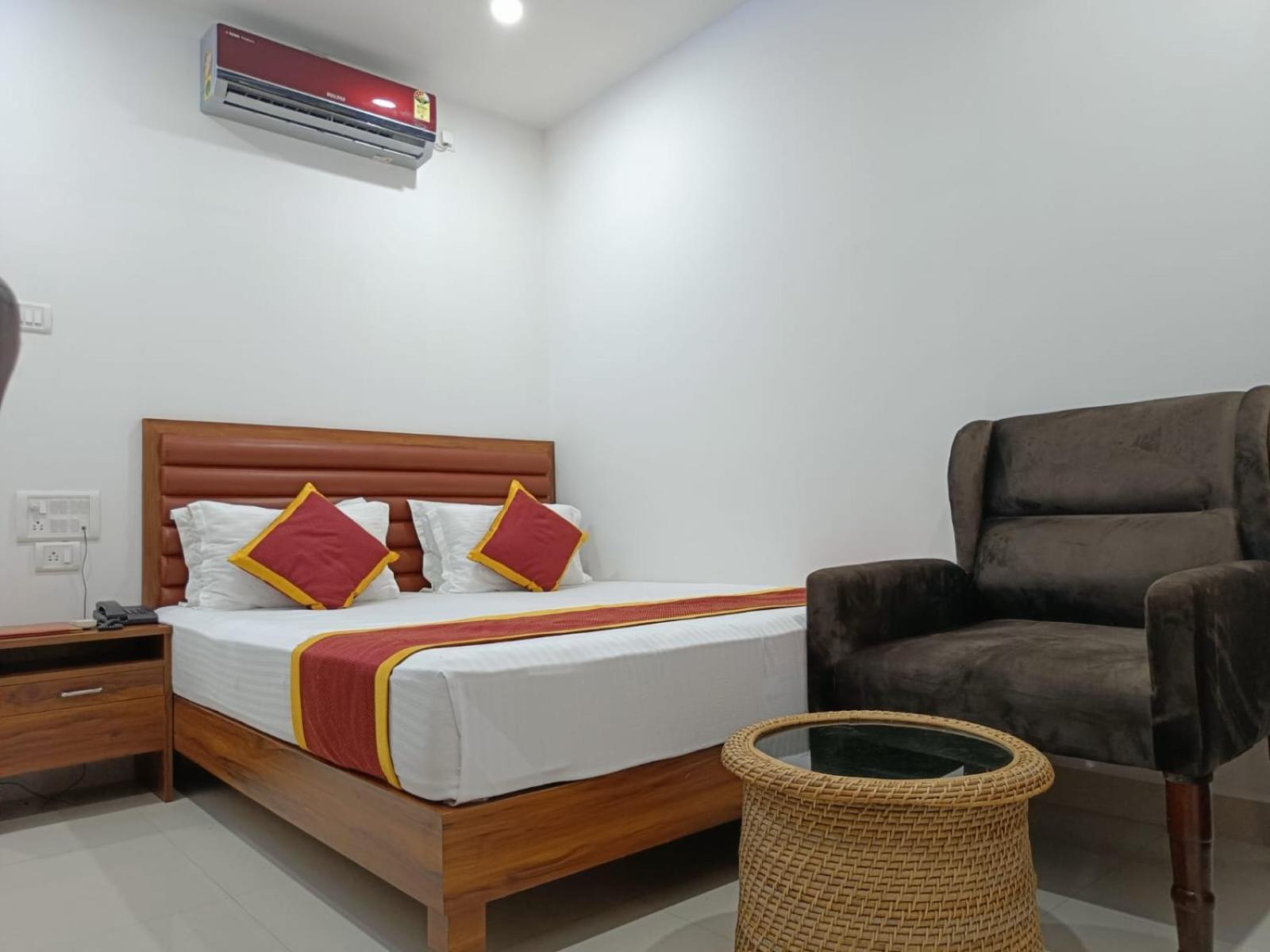 Hailakandi Hotel Executive Inn מראה חיצוני תמונה