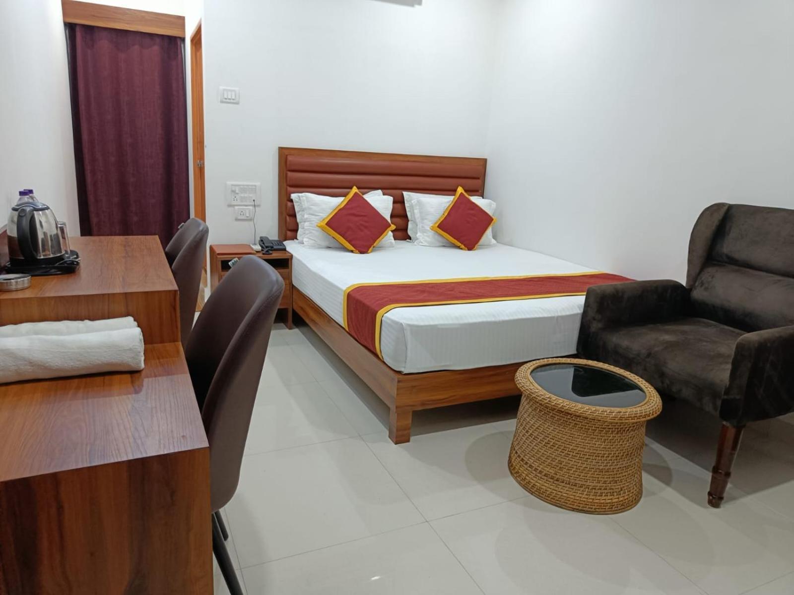 Hailakandi Hotel Executive Inn מראה חיצוני תמונה