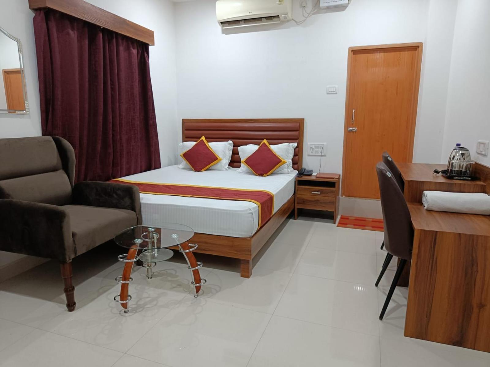 Hailakandi Hotel Executive Inn מראה חיצוני תמונה
