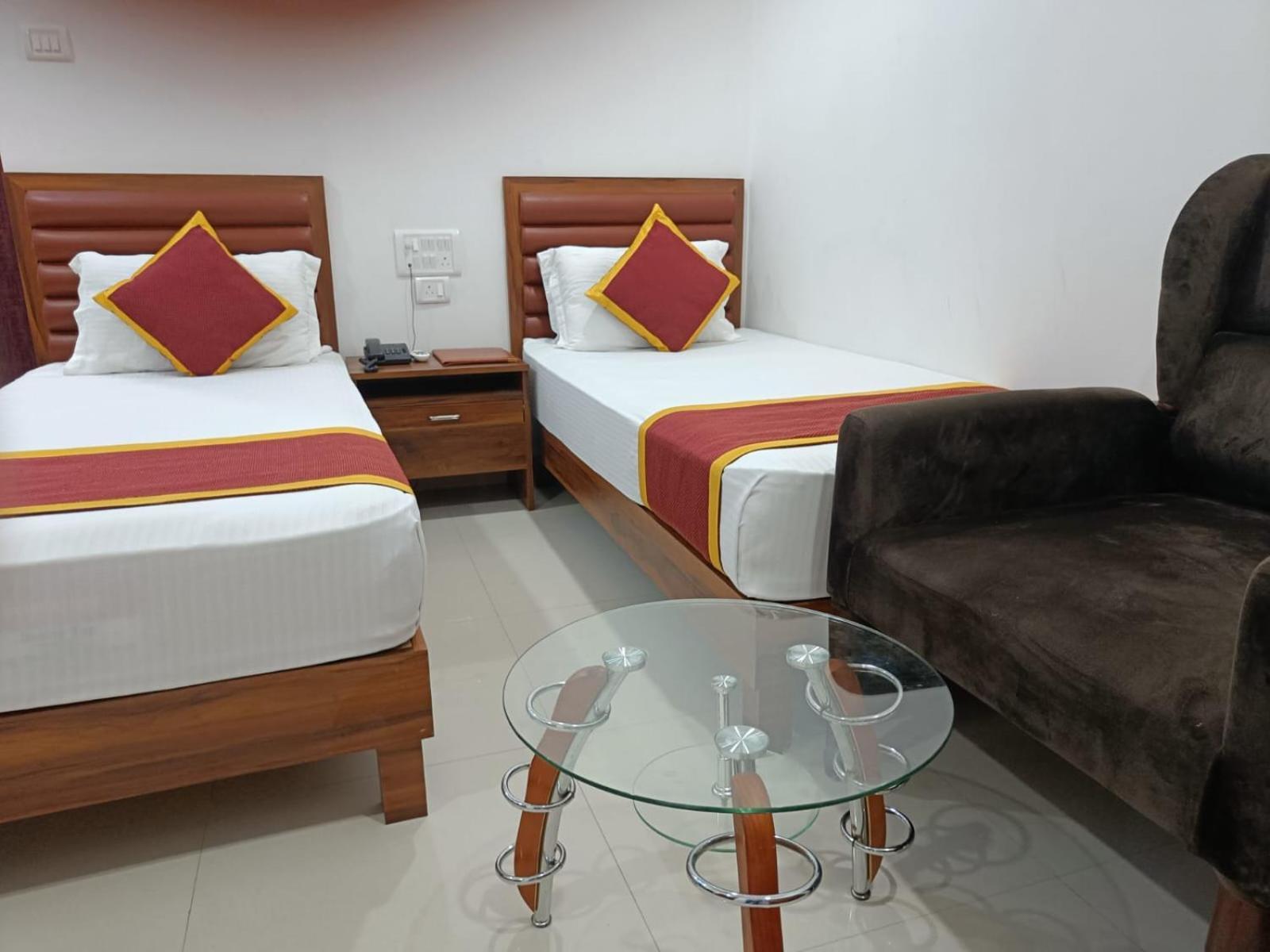 Hailakandi Hotel Executive Inn מראה חיצוני תמונה