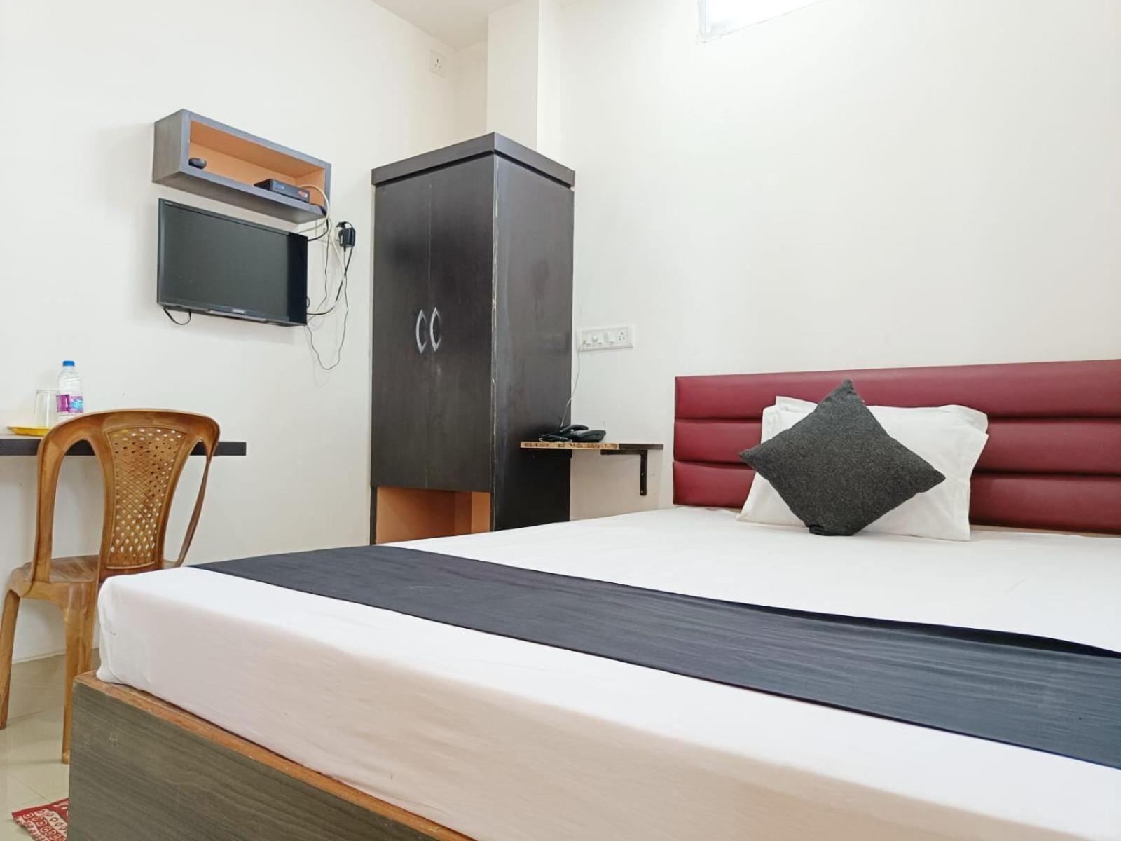 Hailakandi Hotel Executive Inn מראה חיצוני תמונה