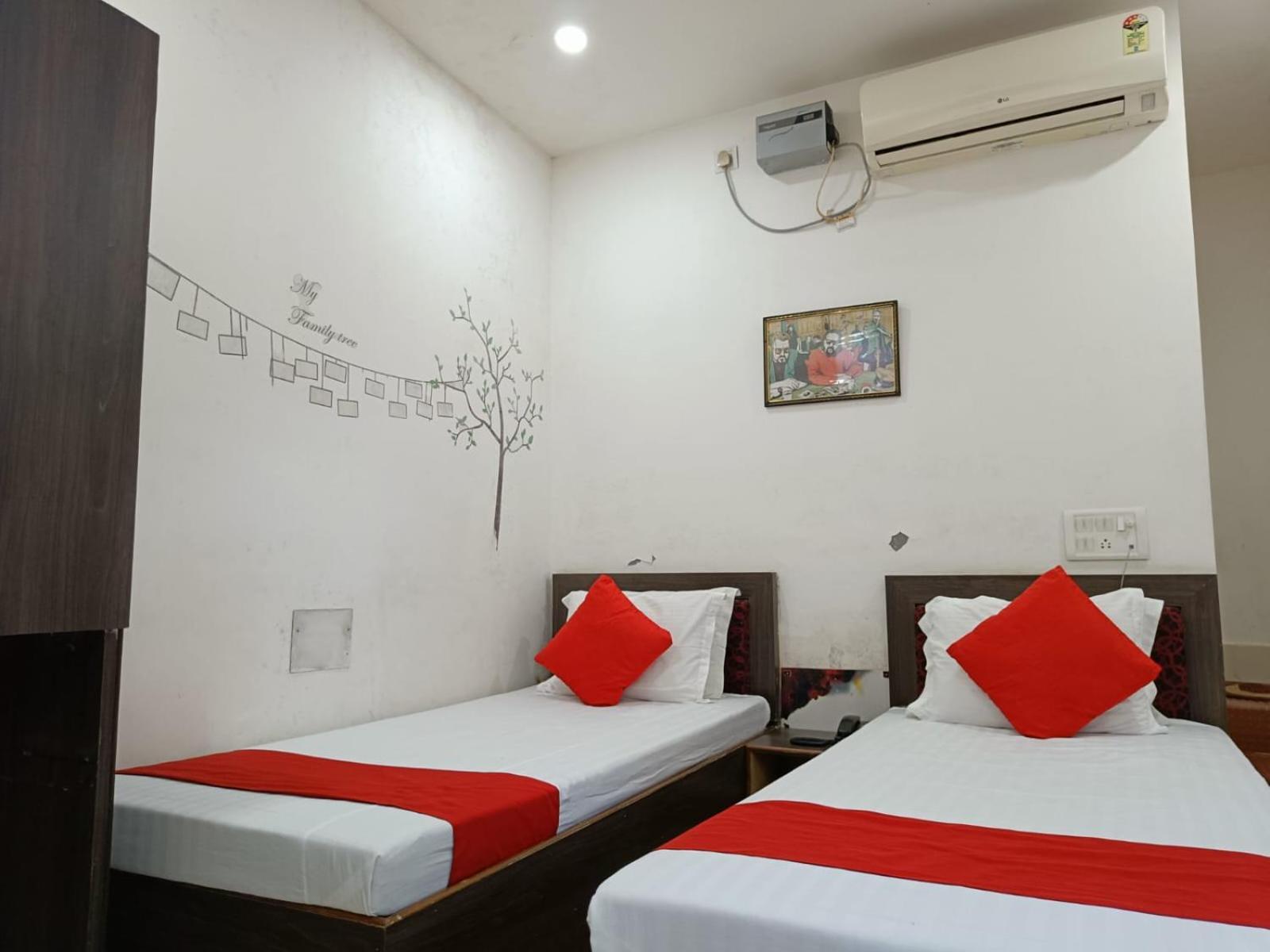 Hailakandi Hotel Executive Inn מראה חיצוני תמונה