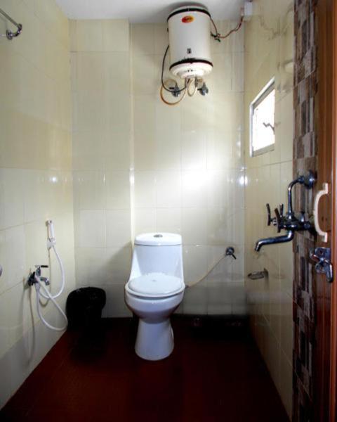 Hailakandi Hotel Executive Inn חדר תמונה